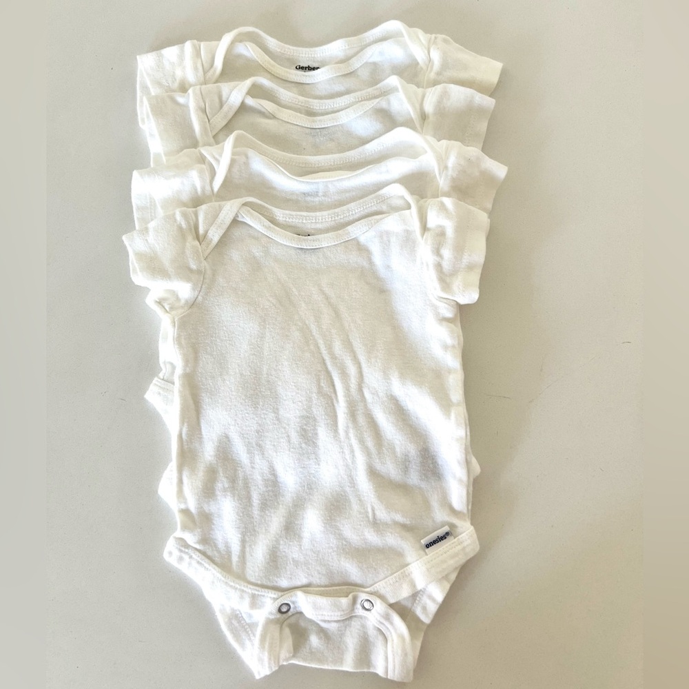 Gerber White Baby Onesies Set 0-3 Months